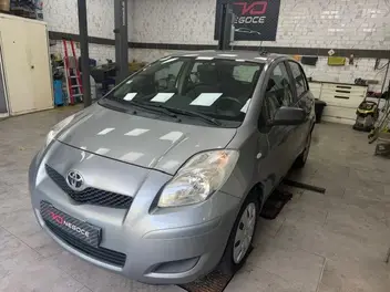 Toyota Yaris II phase 2 — 1.3 VVT-i 101 Confort